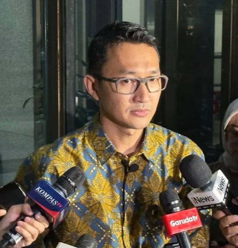 Geledah Riau, KPK Buru Keterlibatan Gubernur Riau dalam Kasus Pemerasan Berkedok ‘Japrem’,Ini Daftar Pejabat Yang Terlibat 